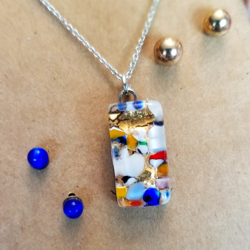 Made in Italy glass pendant necklace with earrings